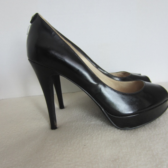 Michael Kors Shoes - Micheal Kors Black Open Toe Shoes Size 7M